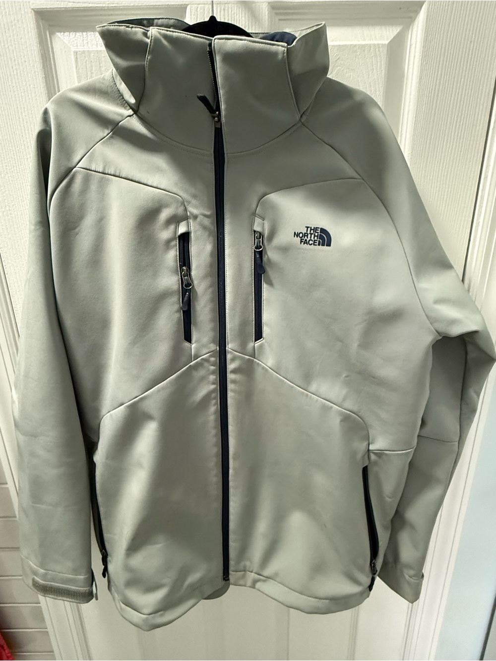 The North Face Men's Light Gray Softshell Jacket with Black Trim